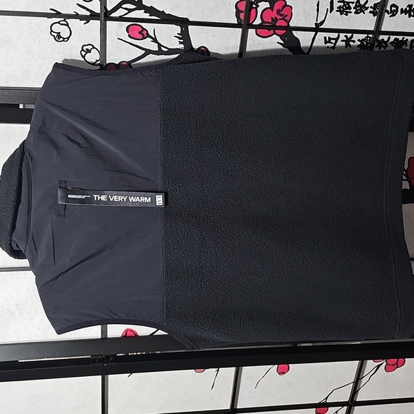 The Very Warm Men's Polartec Black Fleece Vest Size Medium New - Picture 5 of 7